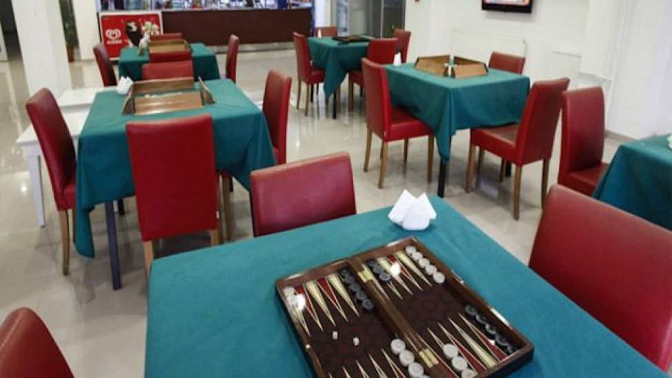 2 doz aşı yaptırmayan kahvelere alınmayacak