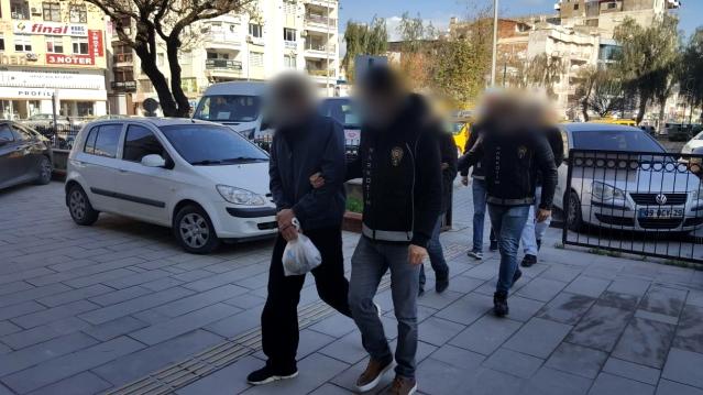 Kuşadası’nda uyuşturucu evlerine polis baskını