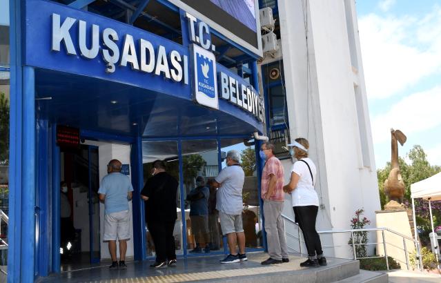 Kuşadası’nda sıcak saatler!