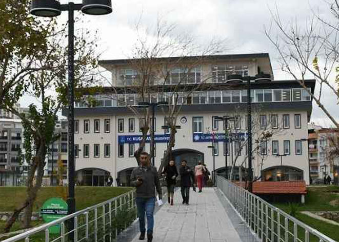 2 müdürün daha bileti kesildi!