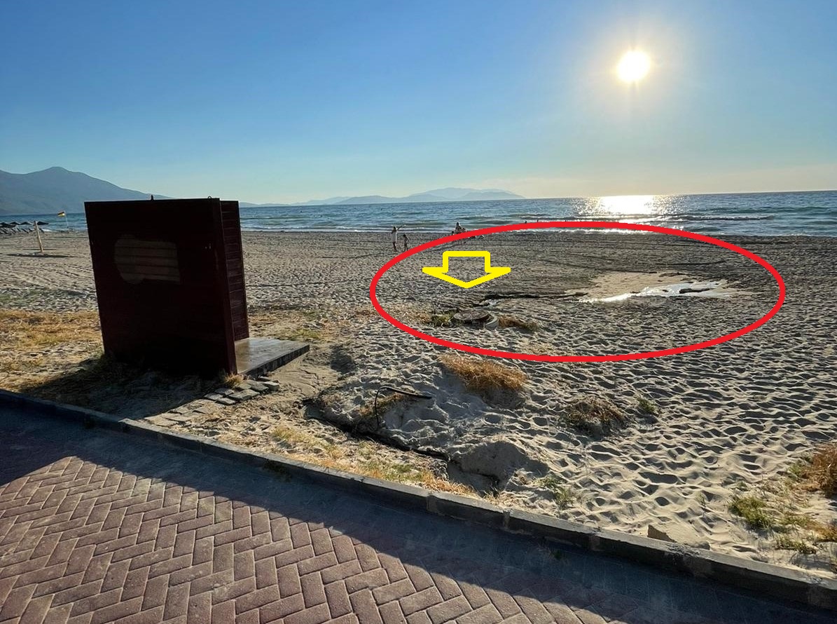 Kuşadası plajlarında kirli tehdit!