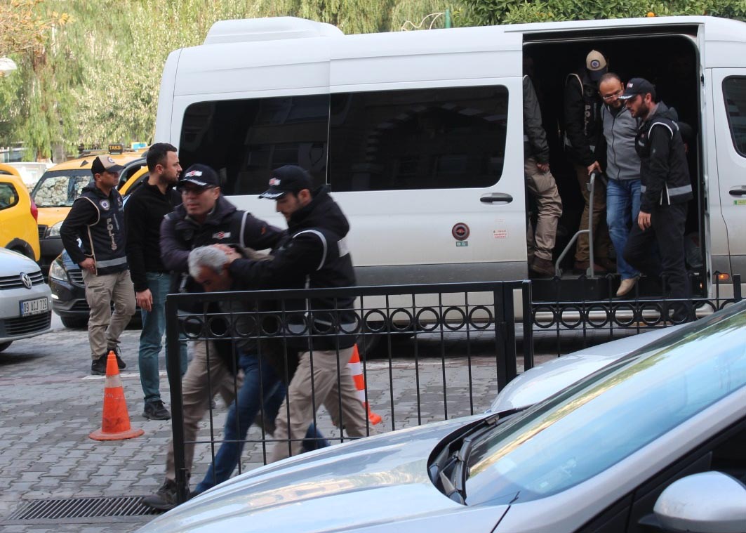 Silahlı yağma çetesine son darbe!