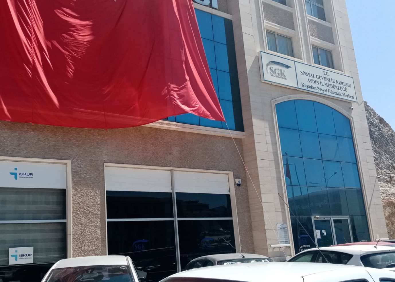 SGK tepeden tırnağa yenileniyor