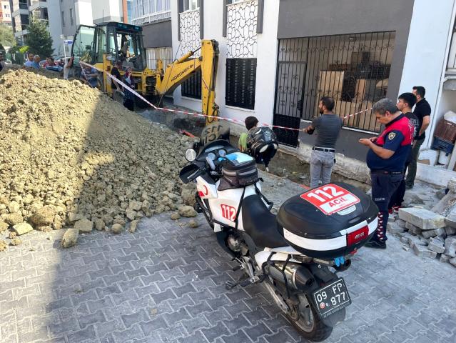 Sokaktaki kazı sırasında göçük altında kalan işçi can verdi!