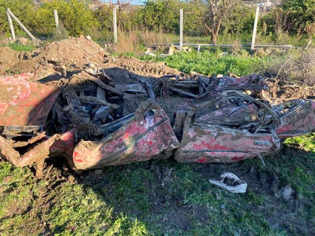 Bu otomobil neden gömüldü!