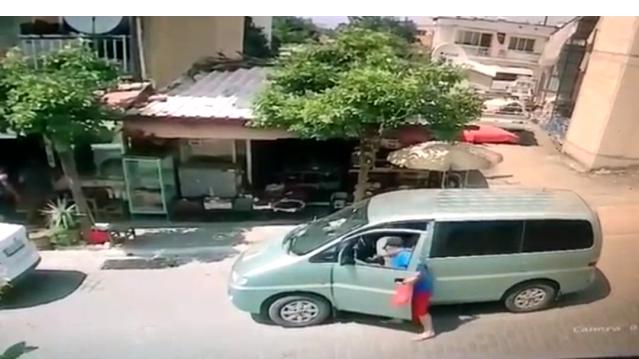 Telefon hırsızının hatıra fotoğrafı!