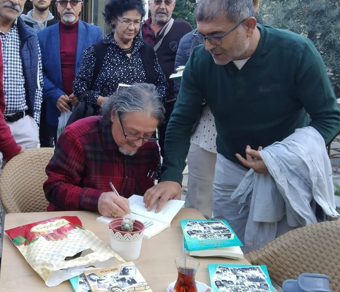 Edebiyat rüzgarı hız kesmiyor