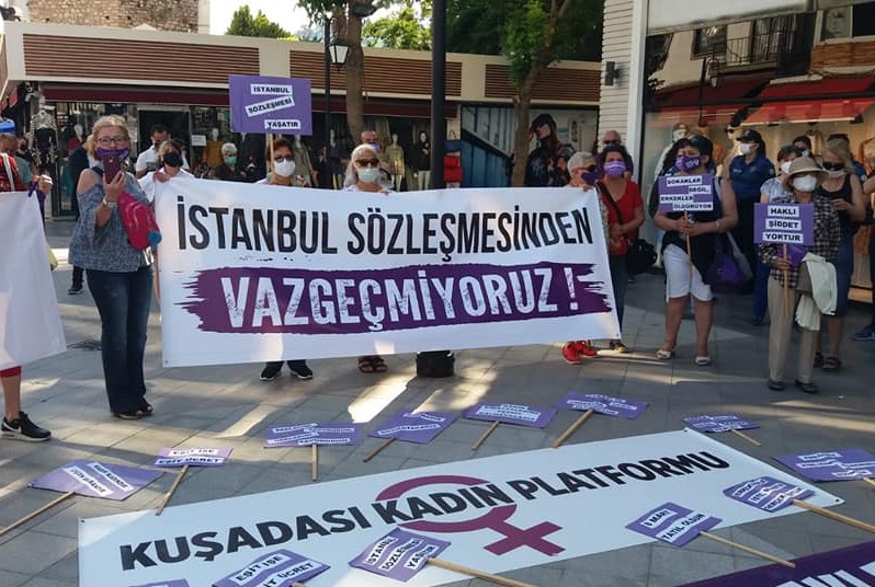 Kadınlar kararlılığını gösterdi