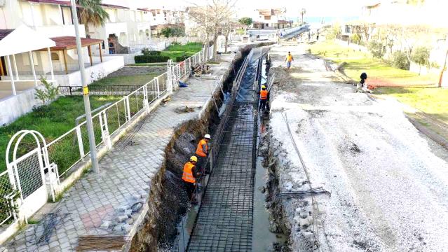 Uzak mahallelerde yağmur  kaynaklı sel çilesine neşter!