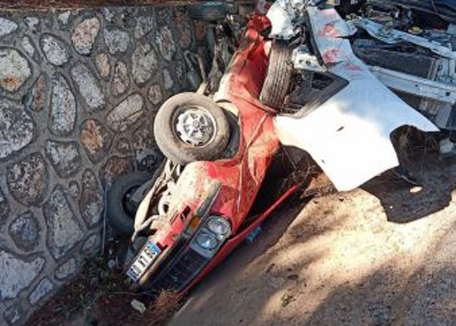 İki otomobil çarpıştı, moladaki kadın yolcu sıkışarak can verdi