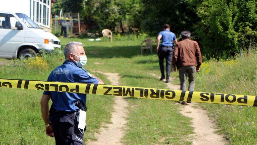 Kedi-köpek kavgasında silahlar konuştu