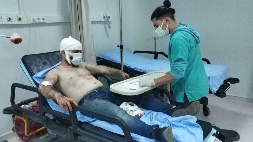 Kendisine kaçan kızı geri  götürdü, hastanelik edildi