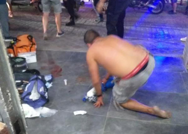 Önce birlikte içip eğlendiler, sonra  bıçakla birbirlerine girdiler: 1 ölü