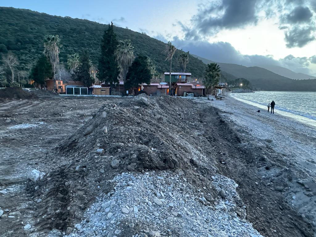 Günel’in kanunsuz beach clup hamlesi, CHP’yi de ateşe attı!