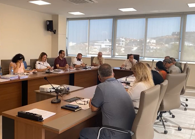 Kuşadası’nın 30 yıllık geleceğini 10 dakika içinde harcadılar!