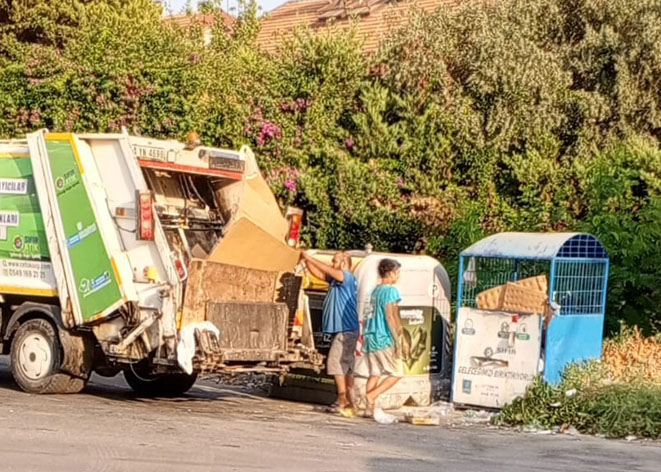 Kuşadası sokaklarında çocuk istismarı!