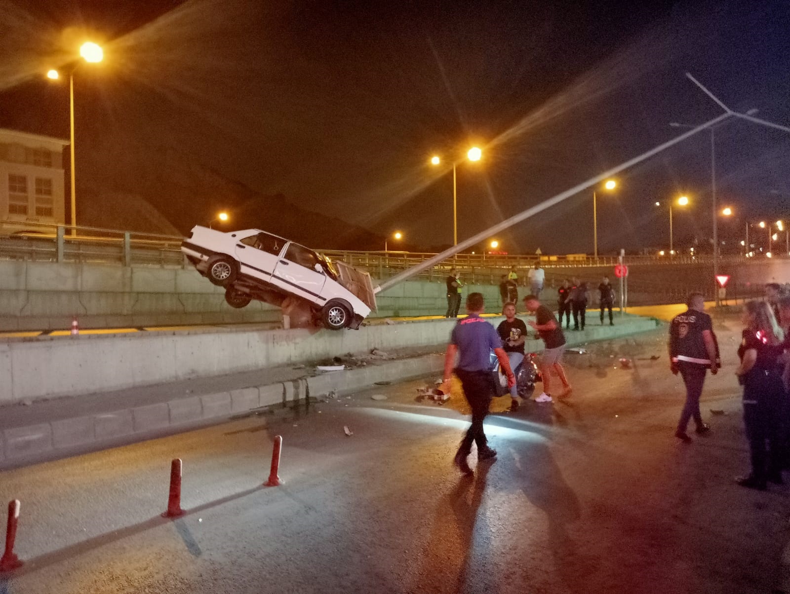 Karayolunda uçuş provası!