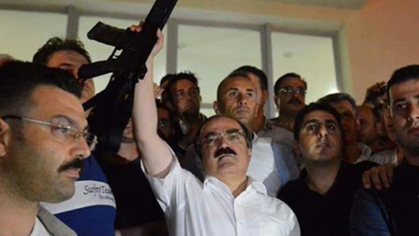 Eski Aydın valisi kalp krizinden öldü