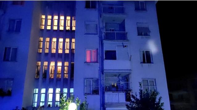 Uyuşturucu parası bulamayınca kendi oturduğu evi ateşe verdi!