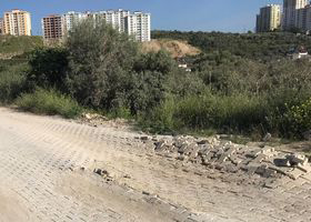 Günel yol yaptık diye övünüyor halk “yol”suzluktan kıvranıyor!