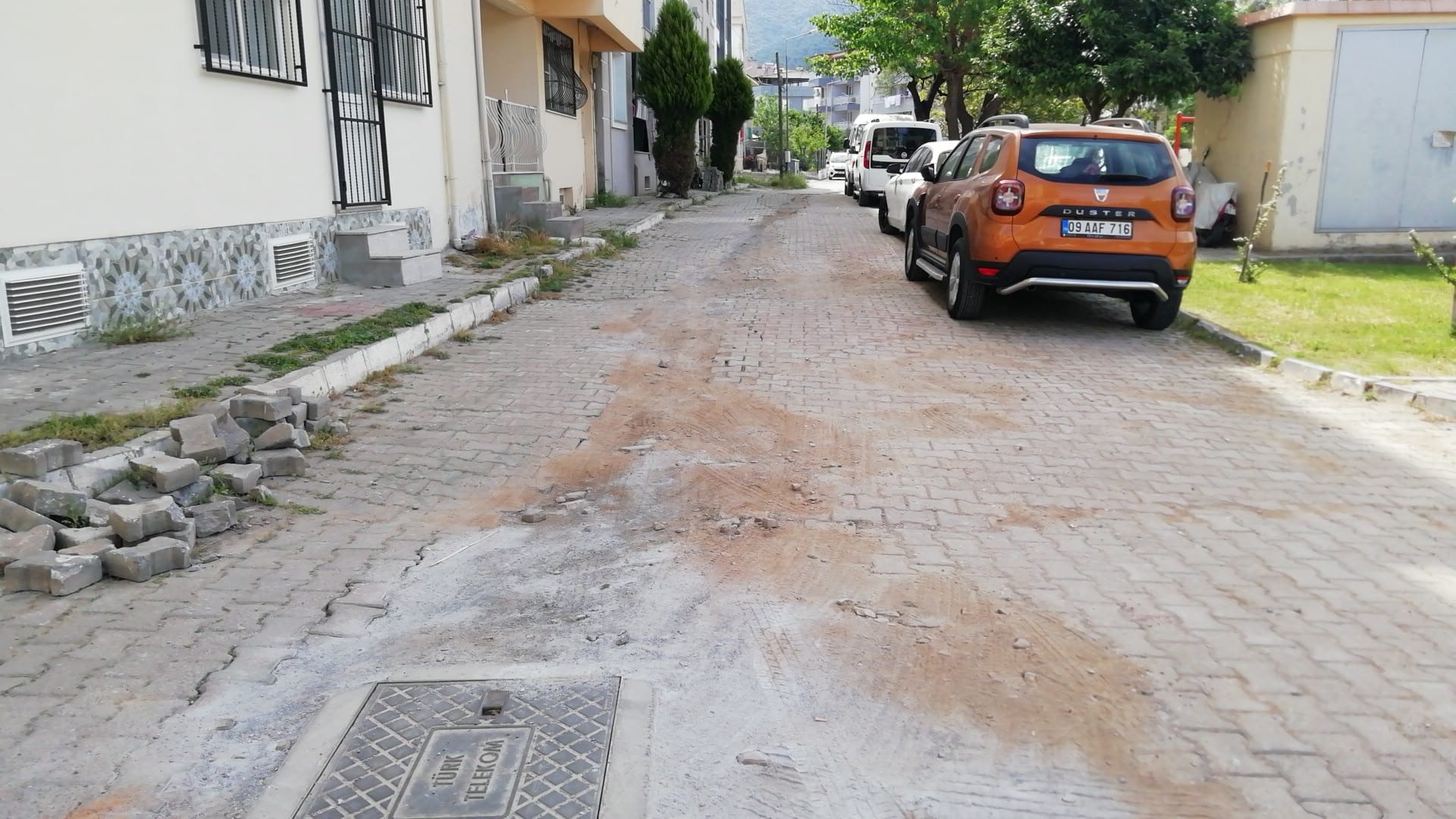 Biri yapıyor, diğeri gelip bozuyor bütün “eziyeti” vatandaş çekiyor