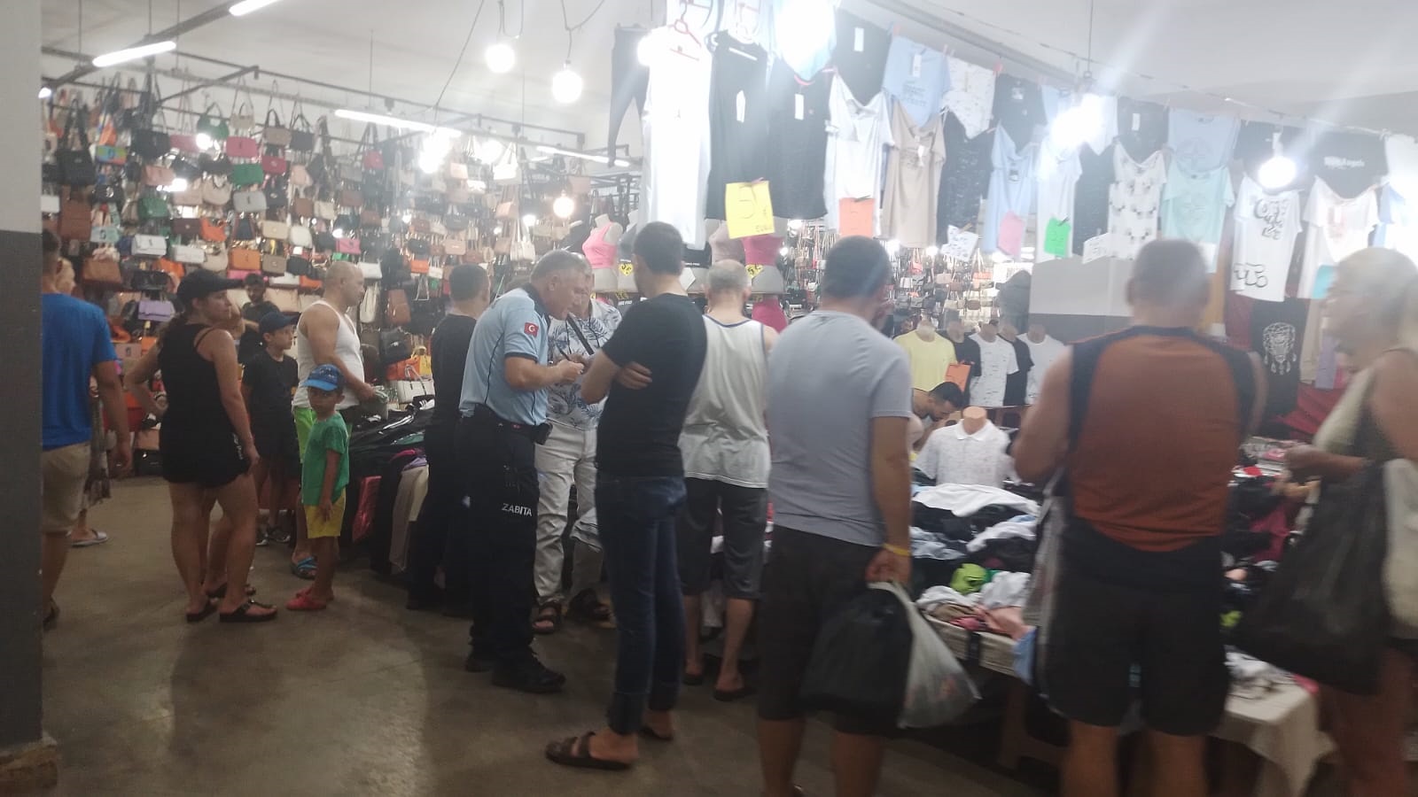 Pazarcıya kızıp pazar kapatıyorlar!